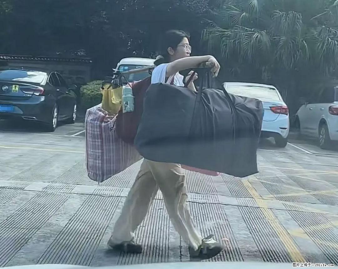 全网追的“扁担女孩”,找了一份暑假工,时薪12元 - 绵阳生活资讯 - 绵阳28生活网 mianyang.28life.com