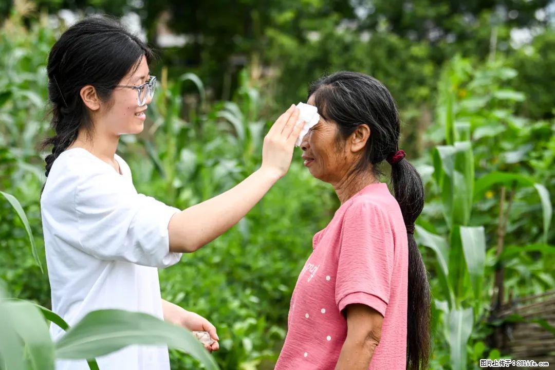 全网追的“扁担女孩”,找了一份暑假工,时薪12元 - 绵阳生活资讯 - 绵阳28生活网 mianyang.28life.com